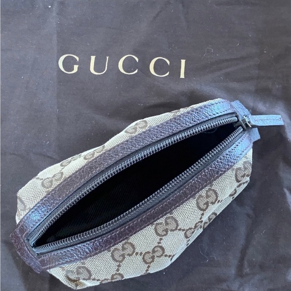 Gucci Monogram Canvas Cosmetic Pouch - Picture 4 of 11